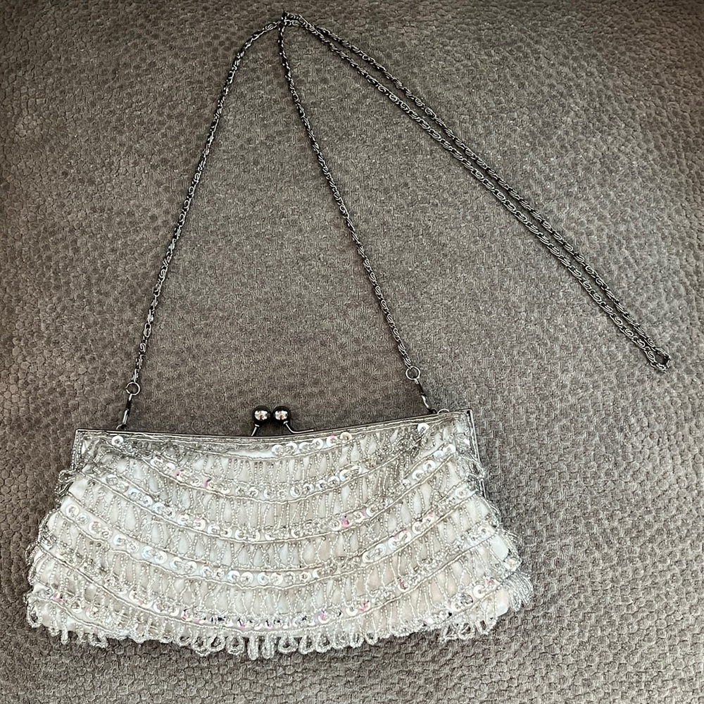 NWOT Silver Beaded Evening Bag - Picture 6 of 7